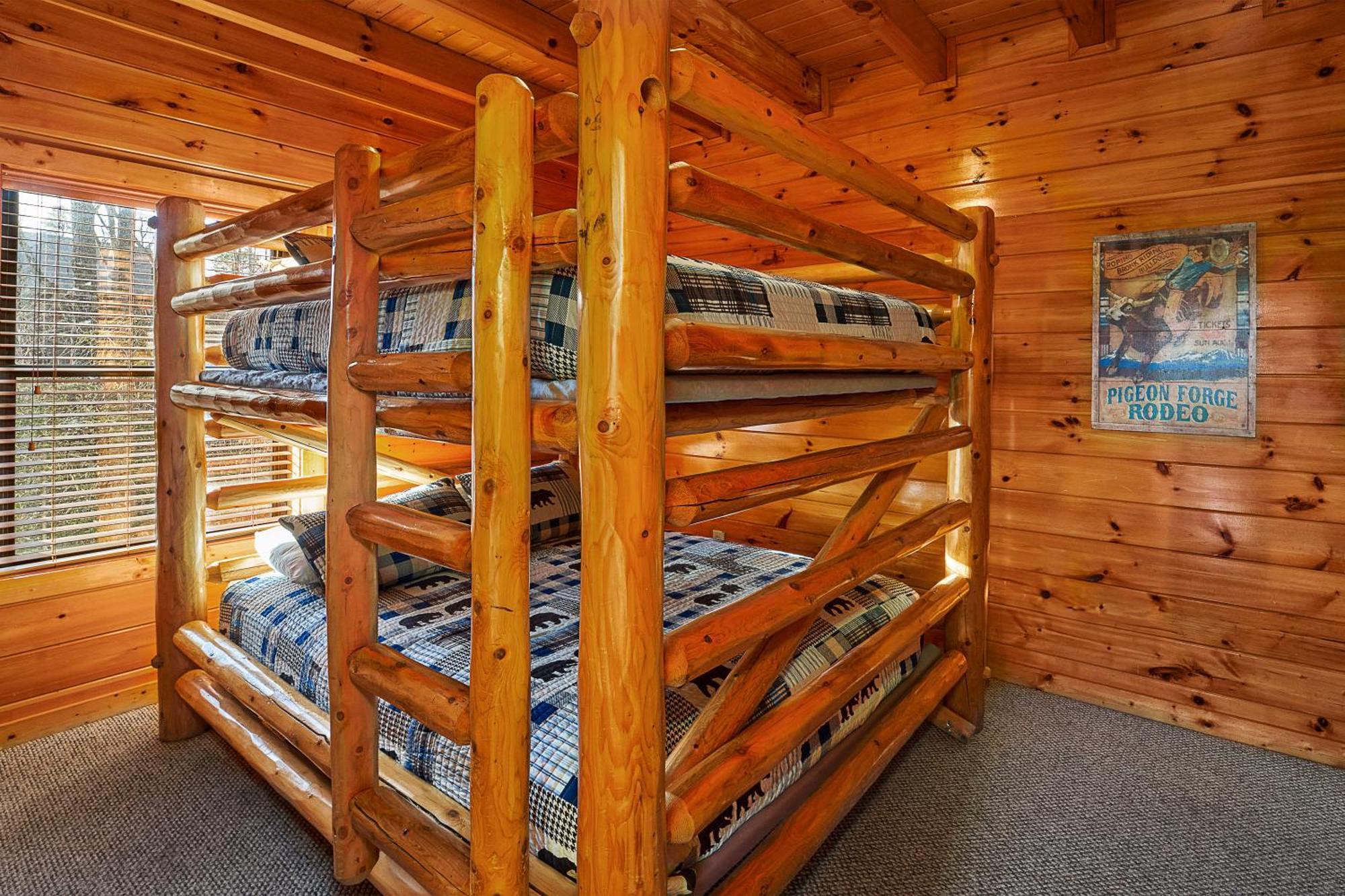 Snuggled Inn Holiday Home Гетлинбург Екстериор снимка